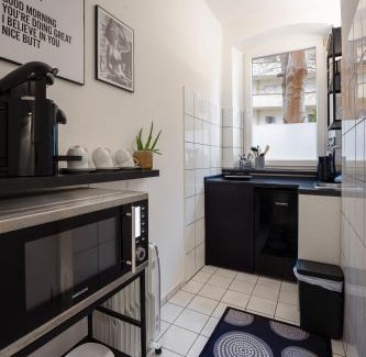 Mitte Apartment | Modern Living Apartment - 3-Zimmer - Nürnberg Nord, ruhige Seitenstraße, fußläufig Straßenbahn