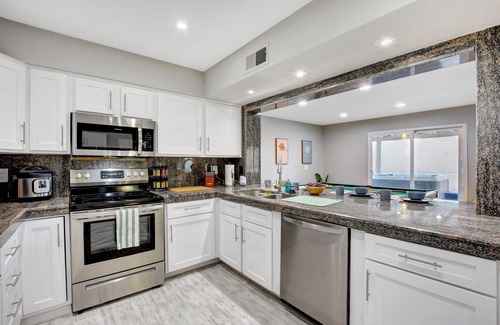 Winchester House | Modern Lockdown-7 Bd with Pool & Spa 30+ Day Home!