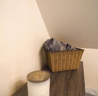 North Chesterfield House | Modern Luxe Retreat -Heart of Chesterfield