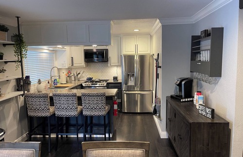 Edenvale House | Modern Luxurious One Bedroom House with backyard