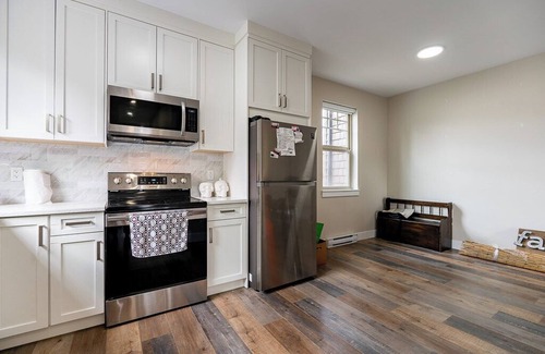 Mill Lake House | Modern luxury 3bedroom 3 bath with huge patio