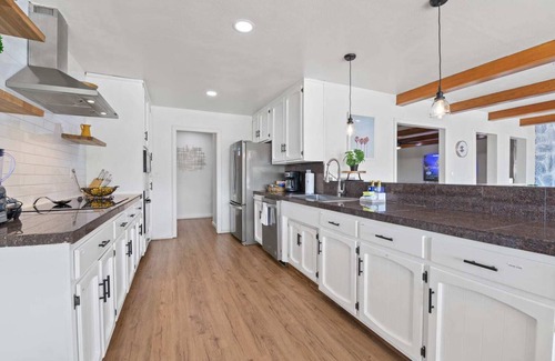 Bonita House | Modern Luxury in Bonita - 2655sqft + Infinity Pool