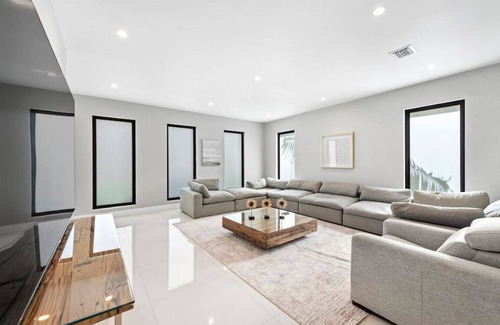 Coral Gables Section Villa | Modern Luxury in Massive Mansion w/Heated Pool!