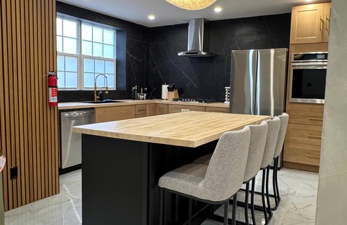 Weequahic Condo | Modern Luxury Retreat Sleeps 13+ NJ & NYC Access