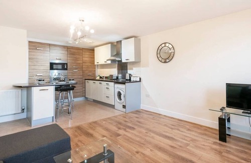 Bray on Thames Apartment | Modern Maidenhead Apartment