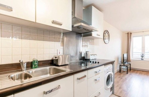 Bray on Thames Apartment | Modern Maidenhead Apartment