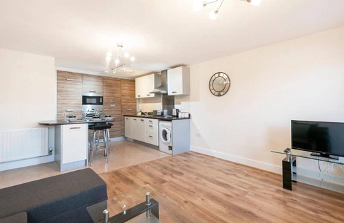 Bray on Thames Apartment | Modern Maidenhead Apartment