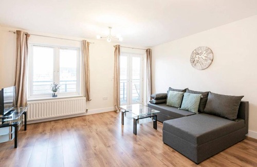 Bray on Thames Apartment | Modern Maidenhead Apartment