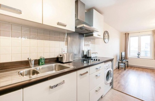 Bray on Thames Apartment | Modern Maidenhead Apartment
