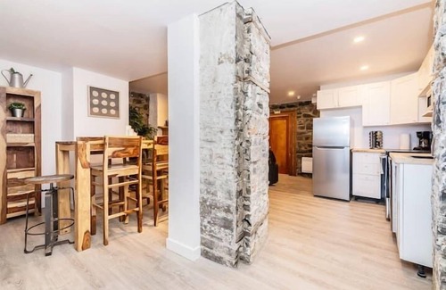Old Quebec Apartment | Modern Meets Rustic - 2 Bdrm Old Quebec