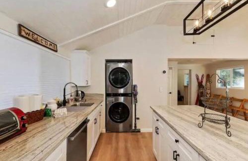 Big Bear Lake Villa | Modern Moab: Near Boulder Bay + Spa + Large Yard