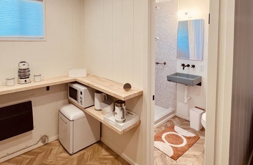 Pinetop House | Modern Motel Room in White Mountains @Corduroy Lodge