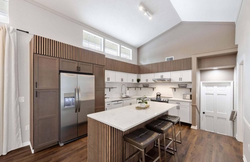 Palm River Estates House | Modern Naples Retreat