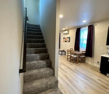 Vancouver House | Modern New Build Home 5 min from downtown