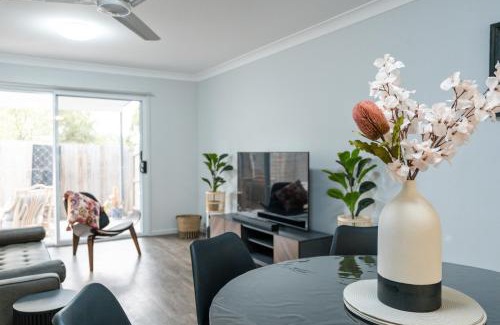 North Booval Apartment | Modern New Townhouse in Booval