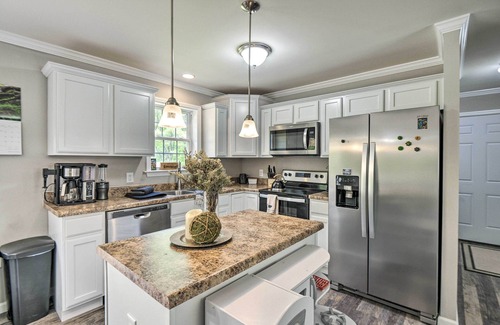 Meadows House | Modern Northfield Family Cabin w/Hot Tub!