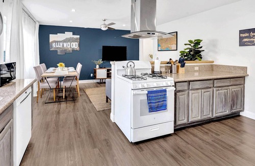 Downtown Los Angeles House | Modern Oasis in the center of LA