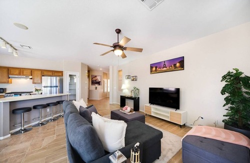 Centennial Ranch - The Cottages House | Modern oasis sleeps 11 people