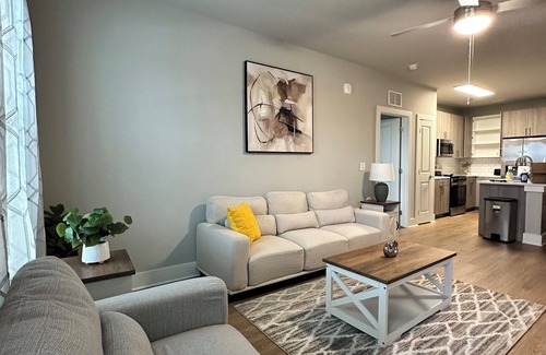 Fort Myers Apartment | Modern Oasis