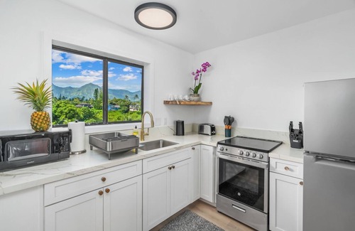 Princeville Condo | Modern Ocean Views + AC