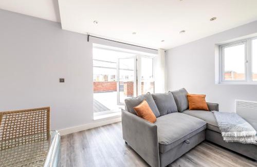 Abingdon Apartment | Modern Pent House Apartment - Central - 6 Guests