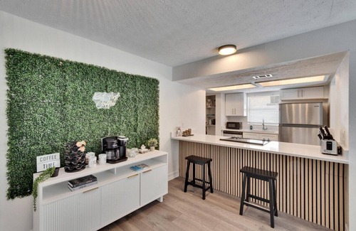Terrace Park Apartment | Modern Pool Home w/ Game Rm 1 min to Busch Gardens