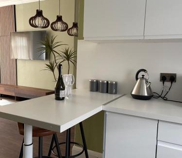 Chatham Apartment | Modern Premium 2 Bedroom Home in Kent