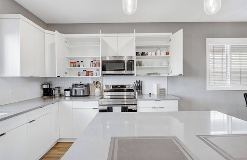 Grande Prairie House | Modern, Prime Location 3 Bedroom 2 Bathroom Home