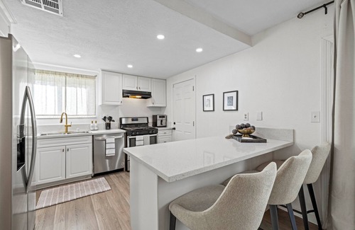 Lancaster House | Modern Private 3BR/2BA Home & Spacious Yard