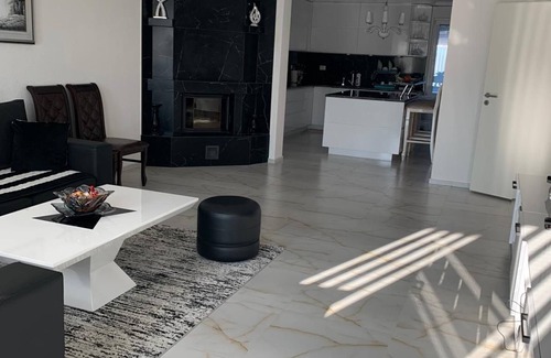 Kicevo Villa | Modern Property with Gym