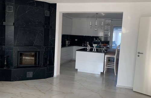 Kicevo Villa | Modern Property with Gym