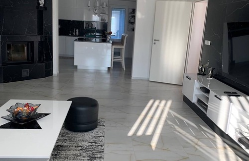 Kicevo Villa | Modern Property with Gym