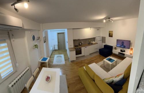 Skopje Region Apartment | Modern Rajcikk Apartment nearby downtown & Vardar river