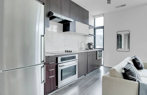 Shaw Apartment | Modern Shaw 1BR w/Gym, W/D & Rooftop, near U Street bars, by Blueground