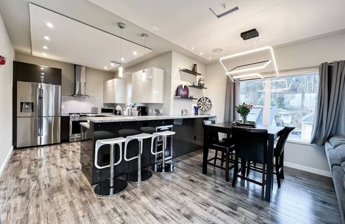 Lair Hill Condo | Modern South Portland Luxury Condo Offering City & Mountain Views