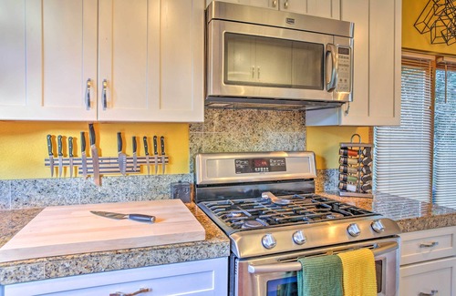 Clinton House | Modern South Whidbey House - Steps to Tidal Flats!