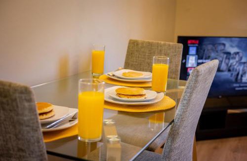 Wolverhampton Apartment | Modern Spacious 2 Bed Apartment Wolverhampton with Free Secure Parking