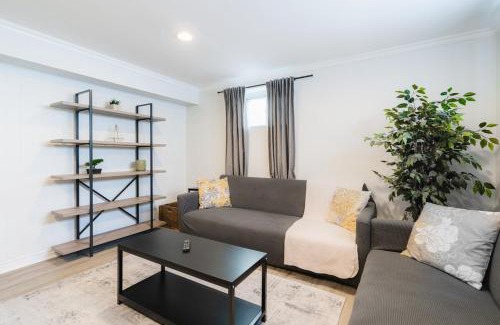 Brampton Apartment | Modern & Spacious 2BR 2BA Suite All Amenities Included