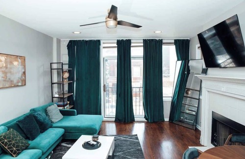 Grand Boulevard Apartment | Modern & Spacious Stay in Historic Bronzeville