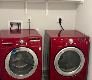 Killeen House | Modern Stay in Killeen