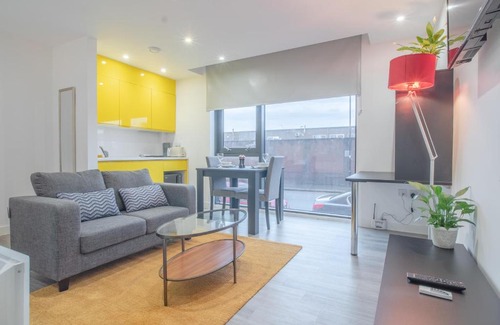 Sheffield Apartment | Modern Studio Apartments Sheffield City Centre - Netflix, WiFi, Digital TV