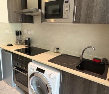 Cantonments Apartment | Modern Studio with a view in Cantoments
