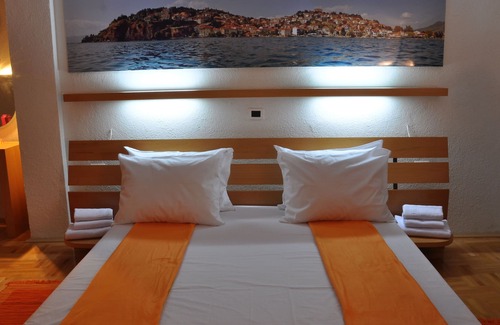 Ohrid Apartment | Modern studios in Ohrid 1 (The orange studio)