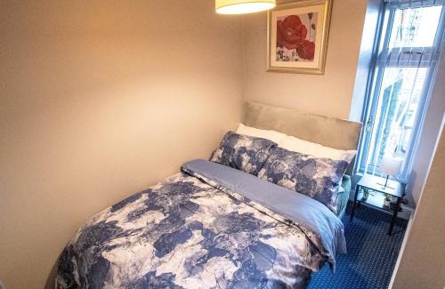 Sheffield Apartment | Modern Stylish 1 Bedroom Home