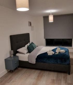 West Bromwich Apartment | Modern Stylish Apartment in Birmingham