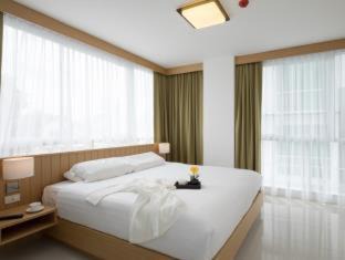 Talat Nuea Apartment | Modern Thai Suites