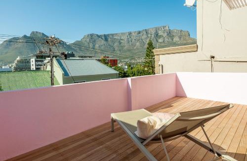 Bo'Kaap Villa | Modern, Trendy BoKaap Gem.