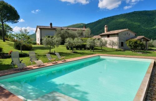 Montelovesco House | Modern Umbrian House with Swimming Pool - M&M Holiday House
