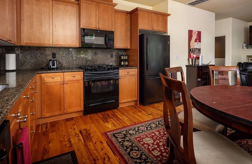 Beaverton House | Modern Updated Home, Game Room, Open Layout, Family Friendly, Near Intel & Nike 5 Min Walk to MAX