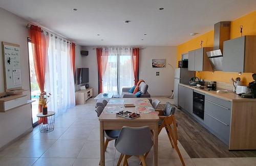 Chatuzange-le-Goubet Villa | Modern vacation villa Drome jacuzzi/spa 5 places/equipped/air-conditioned